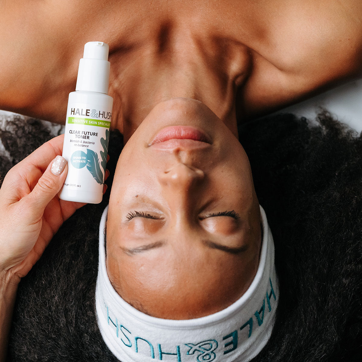  Hale & Hush toner clarify skin, shrink pores and antioxidant properties.